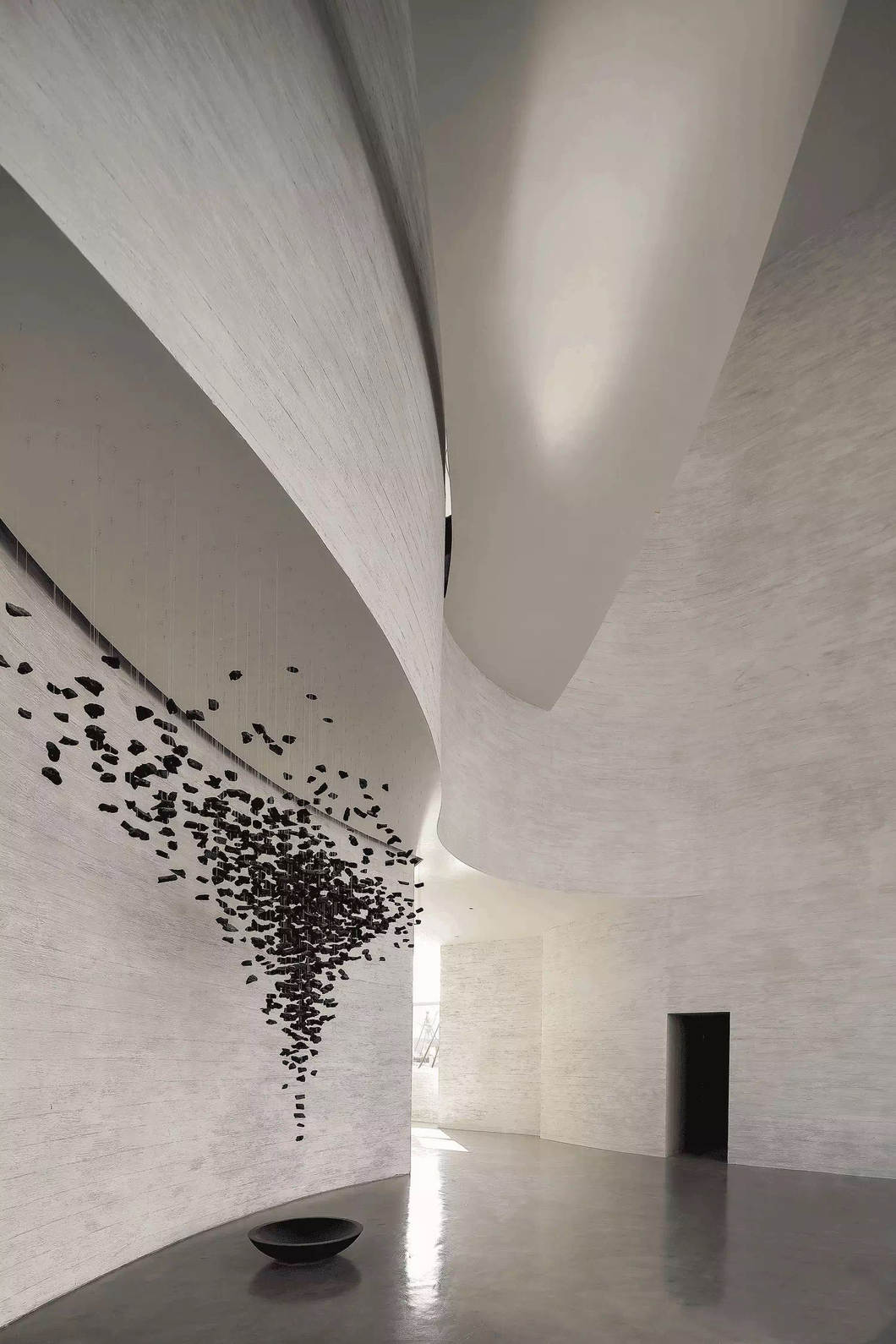 lsdcasa&水相设计:用艺术感打造媲美美术馆的售楼处!