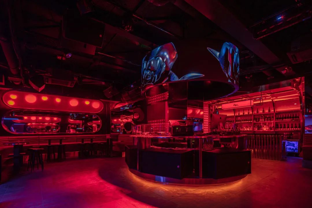 夜猫子的家 - owl club | 间禾设计9700发布时间:2021-03-16标签:酒吧