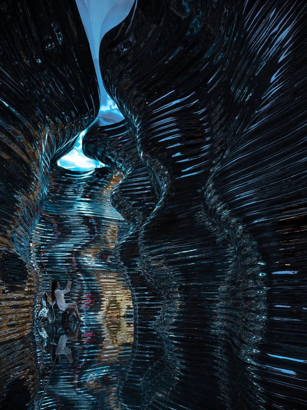 归于自然主义,打造光影迷离的魔幻奇境 | 拓维设计